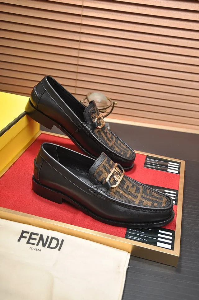 Fendi أسود ذهبي جلد FF Monogram Fabric Panel Loafer 4