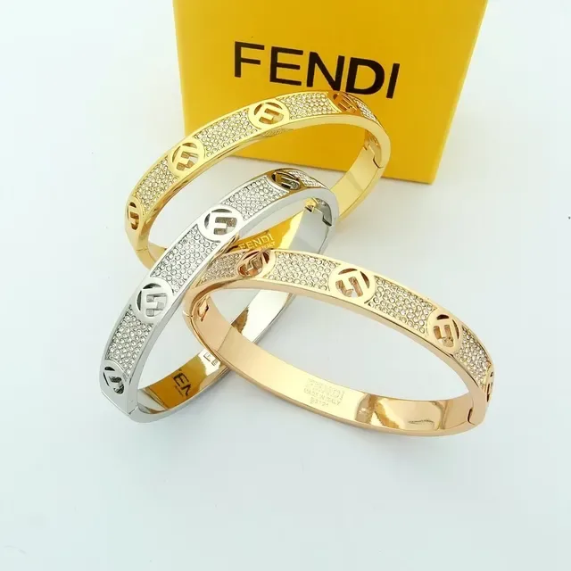 Fendi F Is Fendi Doré Pavé Cristal Logo Double-F Bracelet manchette 9