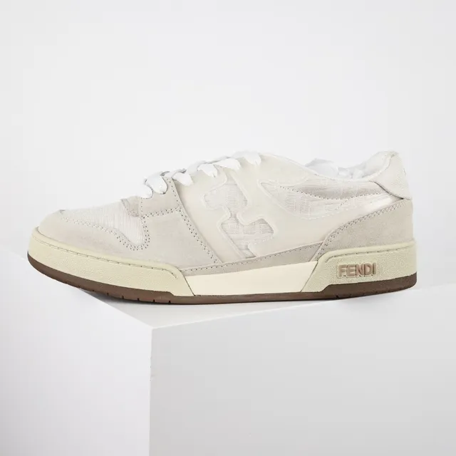 Fendi First Bege Marrom Tênis Lifestyle com Camadas de Suede e Superior de Tecido Overlay Motivo Tonal FF 9