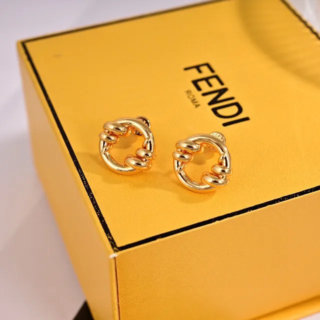 Fendi Boucles d'oreilles Or Motif Chaîne Tordue Enlacement Forme Circulaire Interlock 5