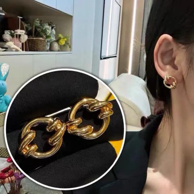 Fendi Boucles d'oreilles Or Motif Chaîne Tordue Enlacement Forme Circulaire Interlock 6
