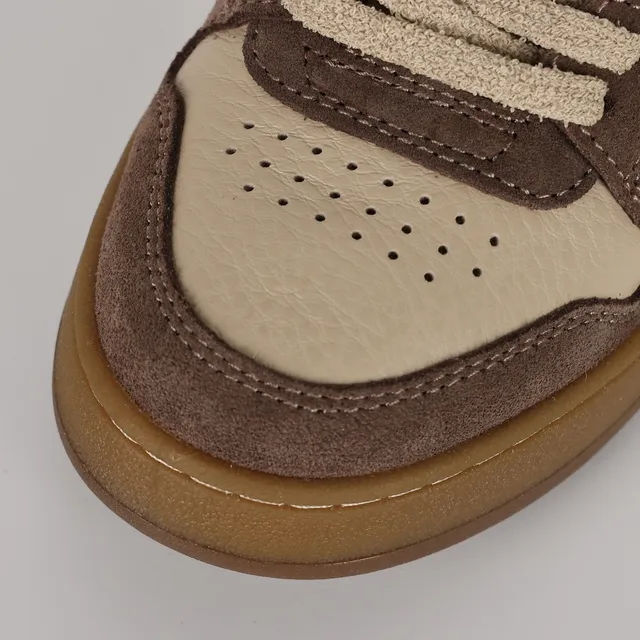 Fendi Sneakers Lifestyle Bege Marrom Camada de Camurça e Couro Superior Embossado Motivo FF Sneakers Lifestyle 5