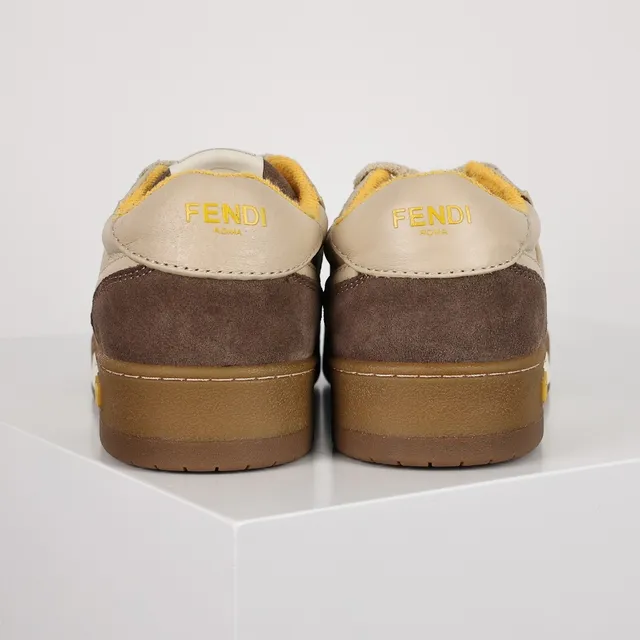 Fendi Sneakers Lifestyle Bege Marrom Camada de Camurça e Couro Superior Embossado Motivo FF Sneakers Lifestyle 7