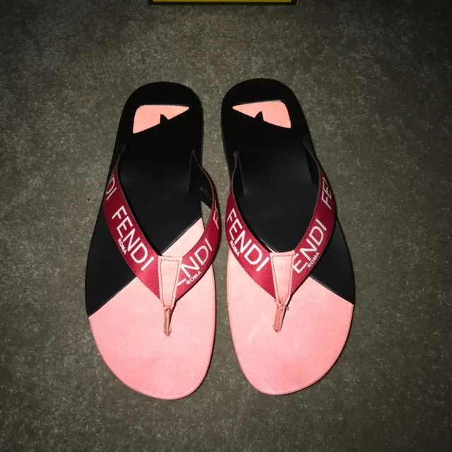 Fendi Logo Strap Color-Blocked Slippers 8
