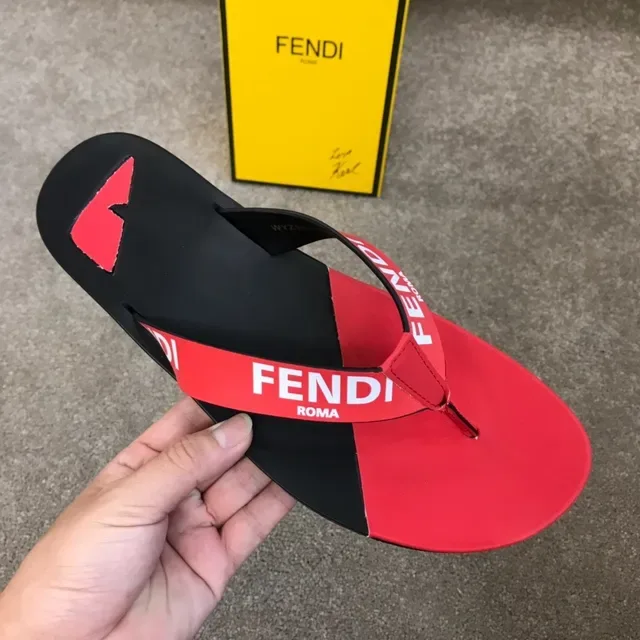 Fendi Logo Strap Color-Blocked Slippers 9