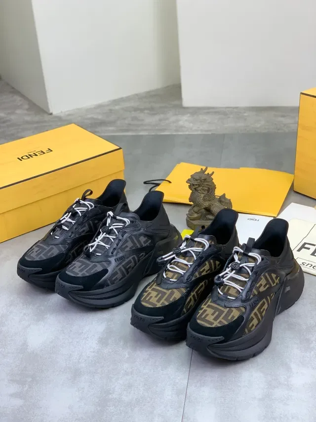 Fendi Run Away Noires FF Monogram Sneakers Chunky 2