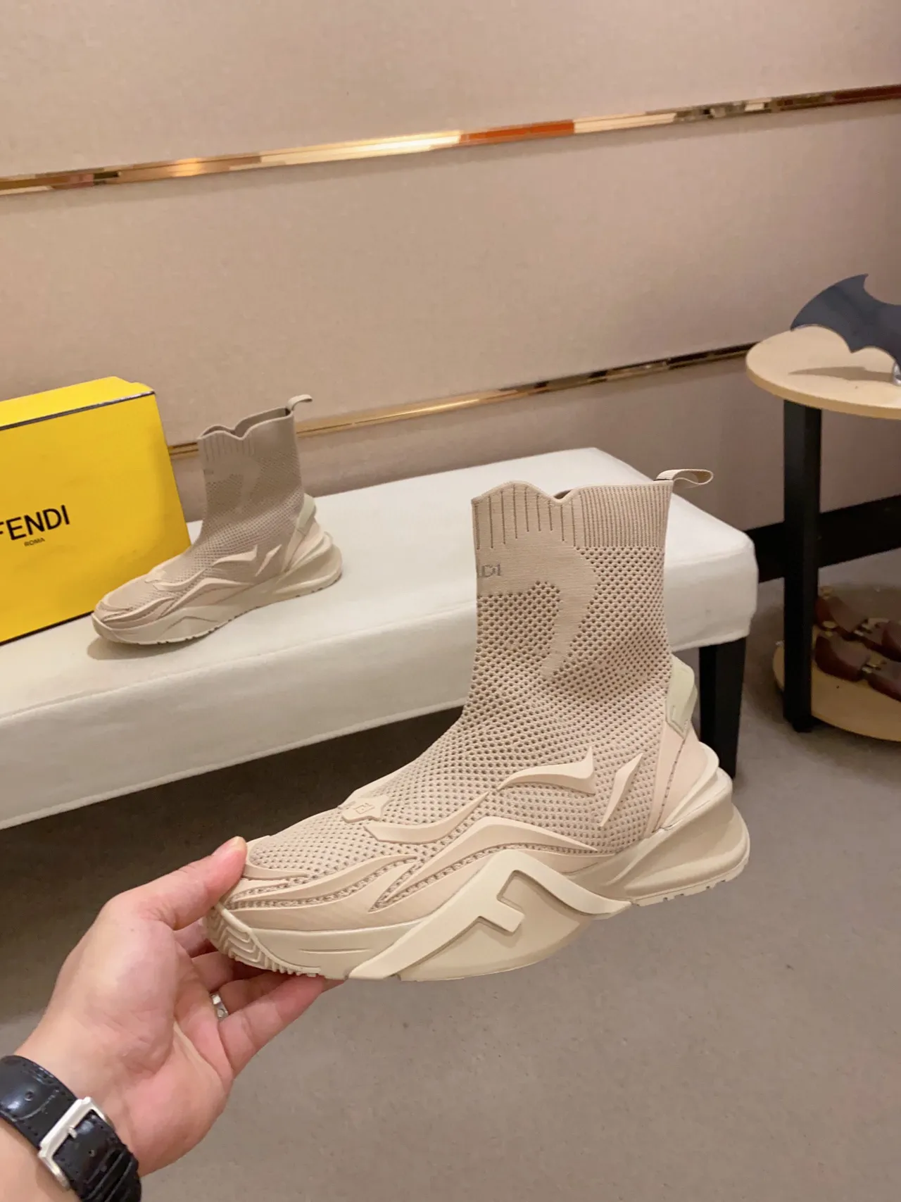 Fendi Speed Trainer Beige Tênis chunky com ajuste de meias de malha 4