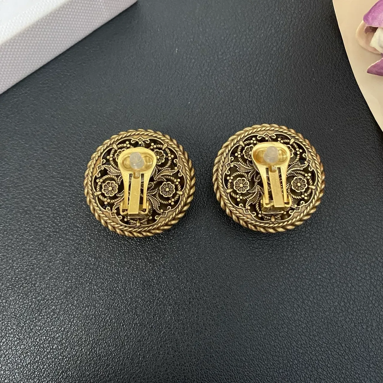 Antique Gold-Tone Braided Rope Cabochon Crystal Stud Earrings 3