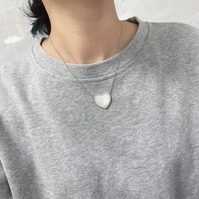 apm Monaco Heart Silver White Pendant Mother-of-Pearl Center Necklace 3