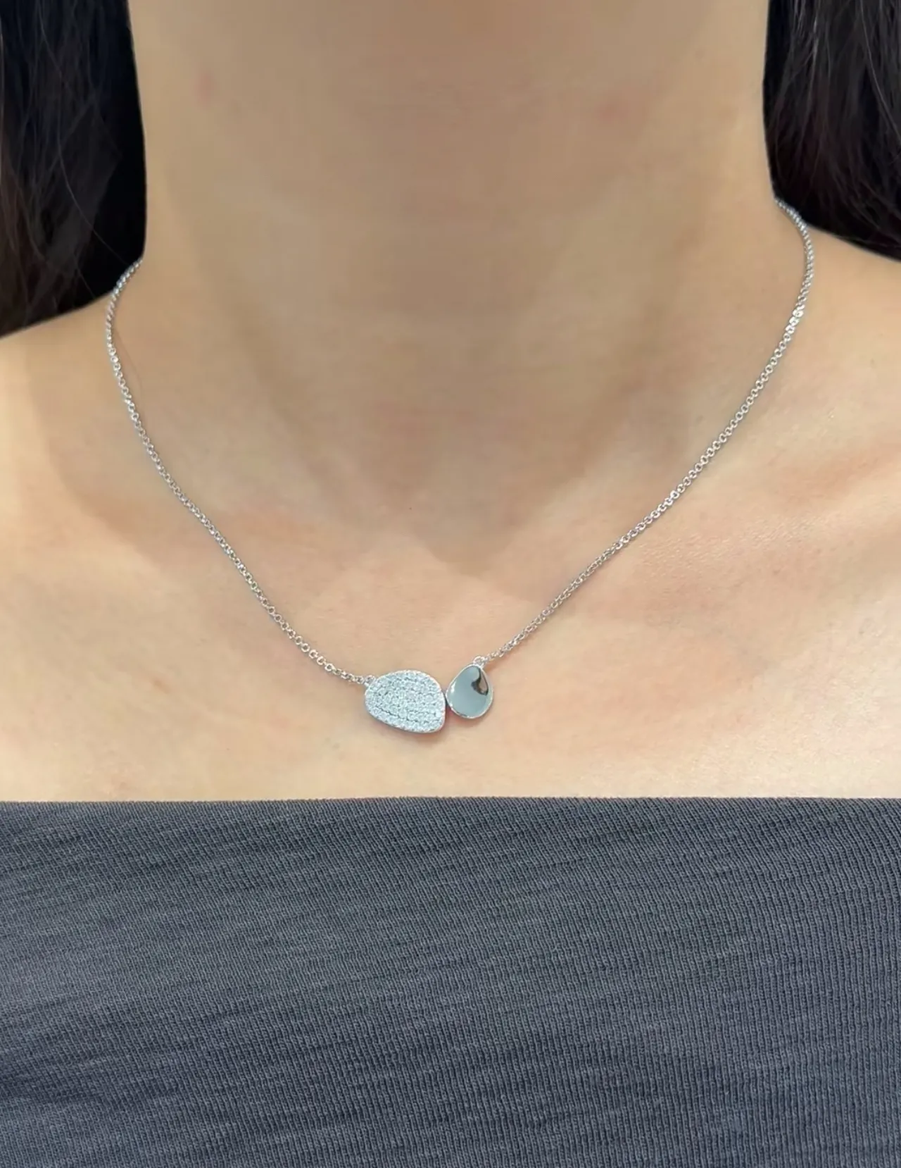 قلادة غير متماثلة مزدوجة التعليقات Pavé و Cabochon 4