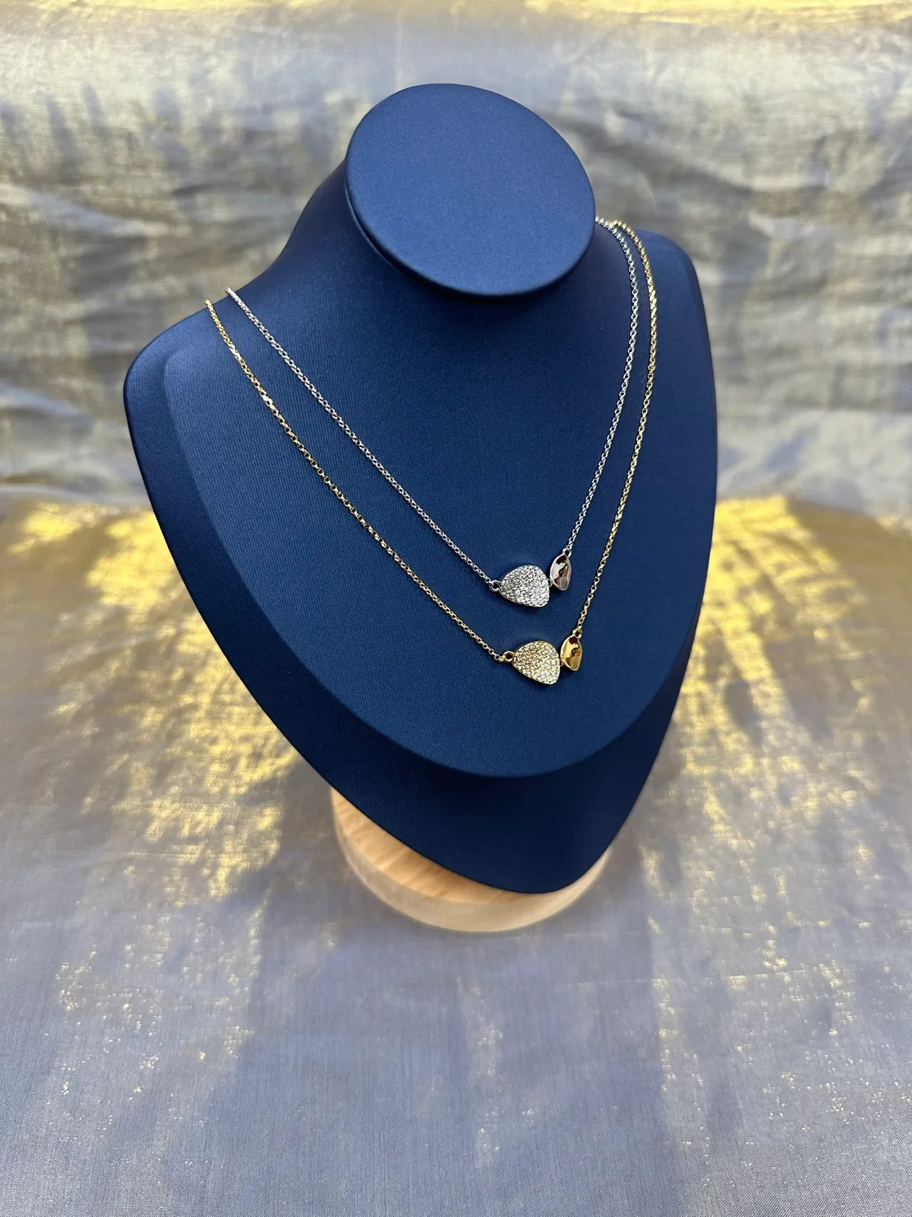 قلادة غير متماثلة مزدوجة التعليقات Pavé و Cabochon 8