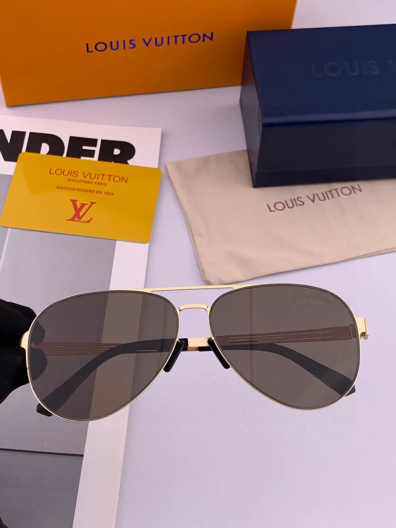 Aviator-Style Thin Metal Frame Dark Lens Sunglasses 6
