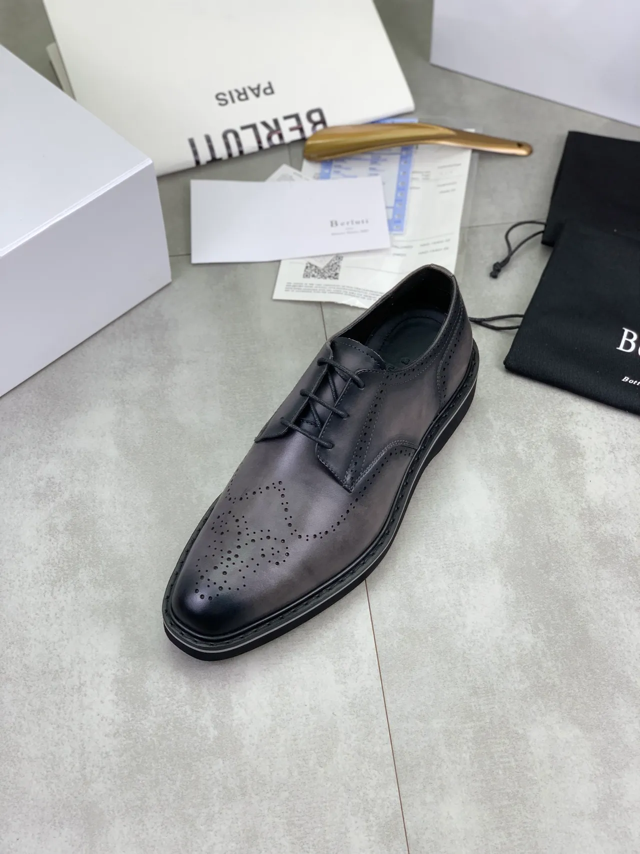BERLUTI Black Gray Wingtip Cap-Toe Construction Brogue 4