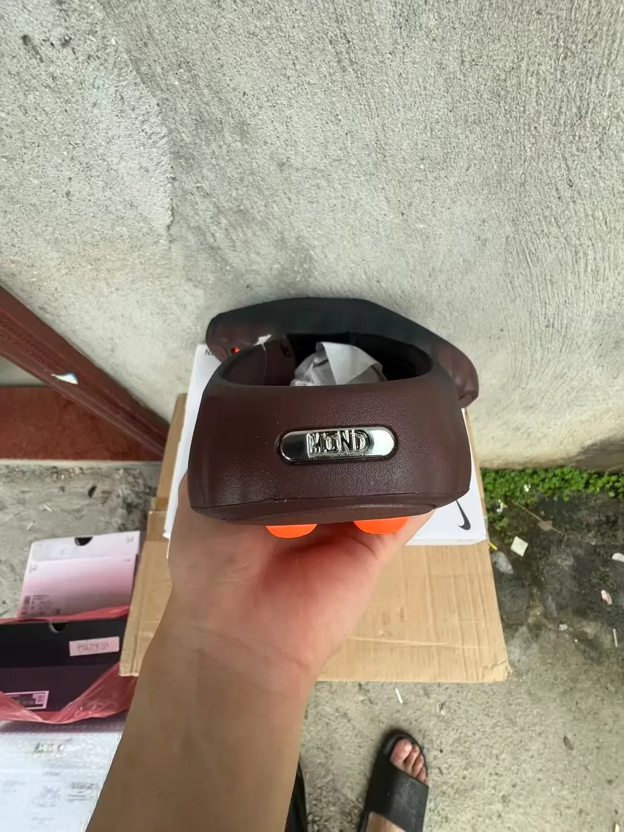 黑棕色皮革一脚蹬休闲鞋 7