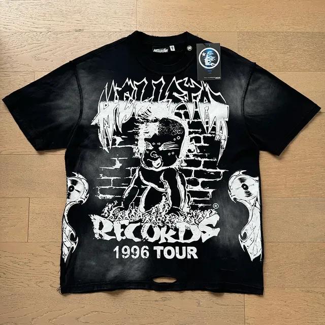 Black and White Graphic Print Oversized T-Shirt 8
