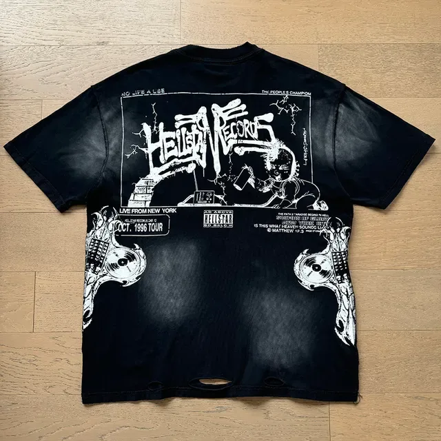 Black and White Graphic Print Oversized T-Shirt 10