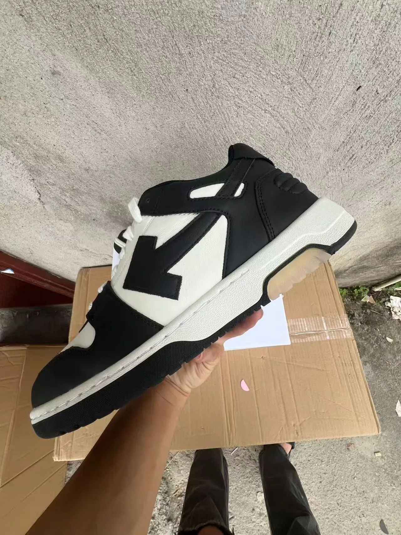 Black and White Leather Panelled Low-Top Sneaker 5