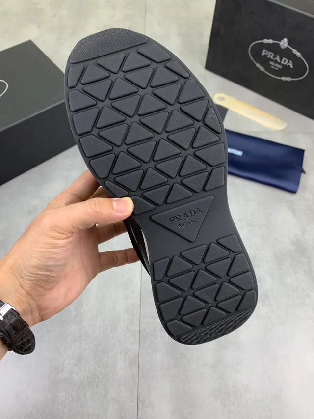Black and White Mesh-Leather Runner-Inspired Lifestyle Sneakers 3