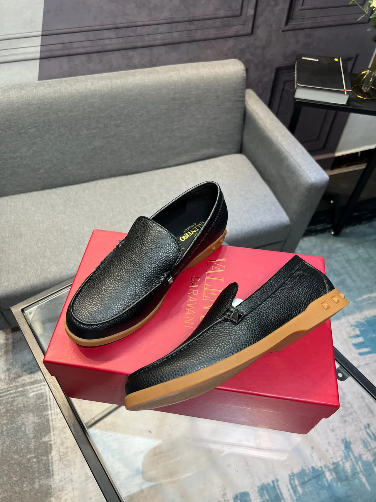Black Beige Pebbled Leather Gum Sole Loafer 4