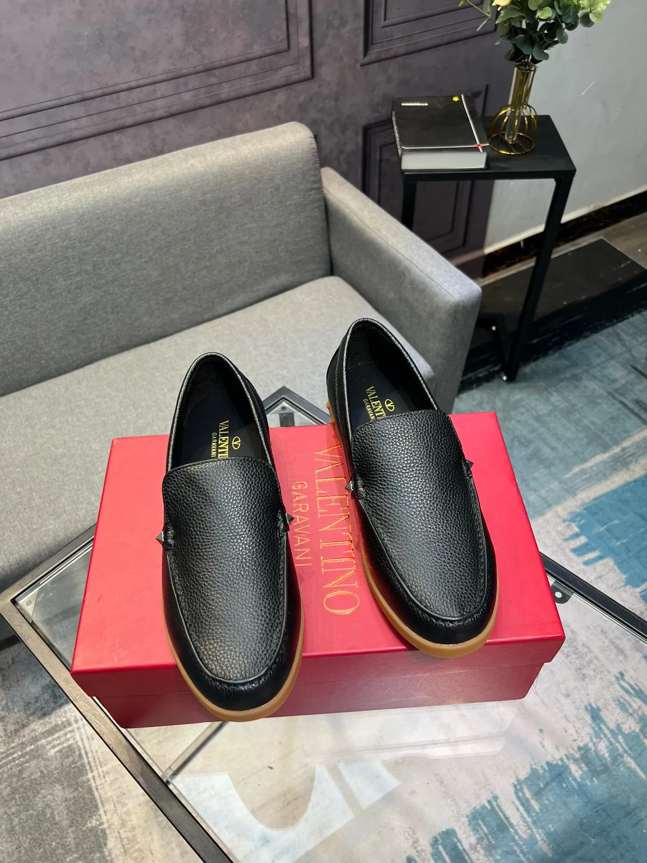 Black Beige Pebbled Leather Gum Sole Loafer 5