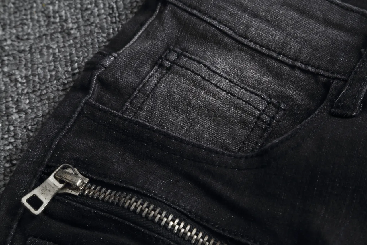 Black Distressed Cargo-Pocket Zipper-Accent Denim Shorts 10