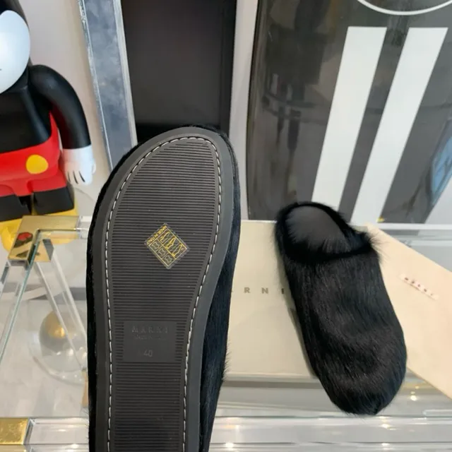 Black Fur-Covered Open-Back Slipper 2