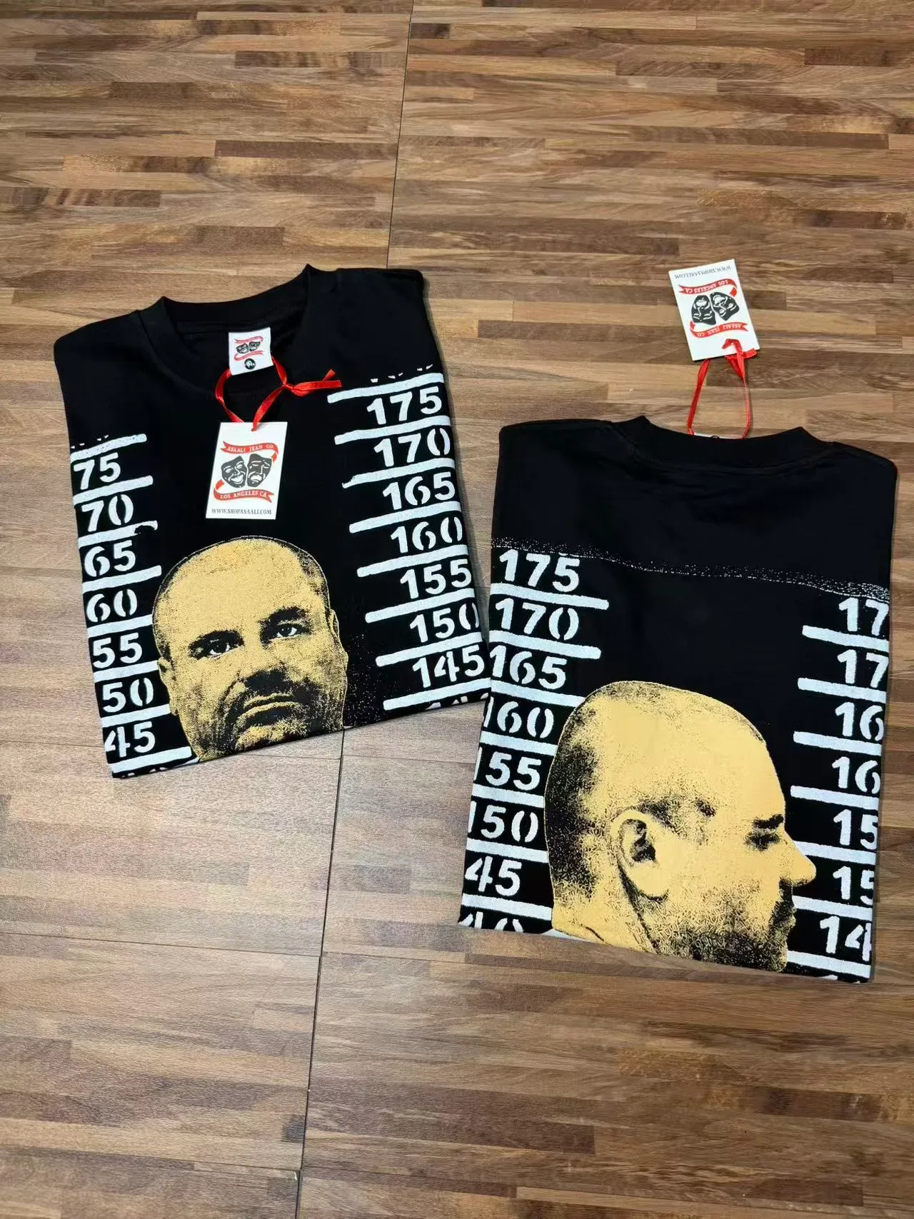 Black Graphic-Print Crewneck Oversized T-Shirt 2