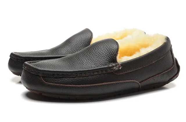 Black Pebbled Leather Shearling-Lined Moccasin-Stitched Slip-On Loafer 9