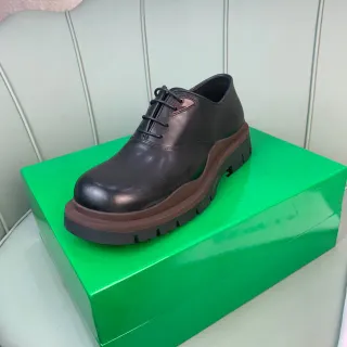 Sapato Oxford de plataforma de couro polido preto