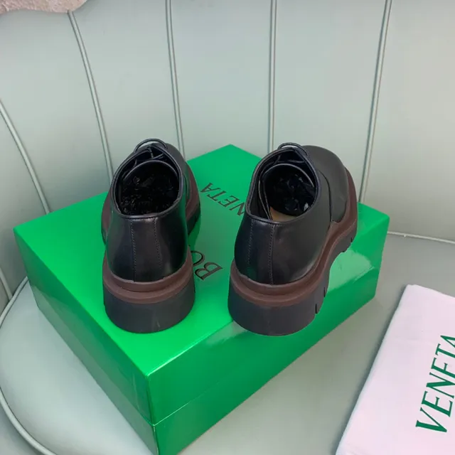 Sapato Oxford de plataforma de couro polido preto 7