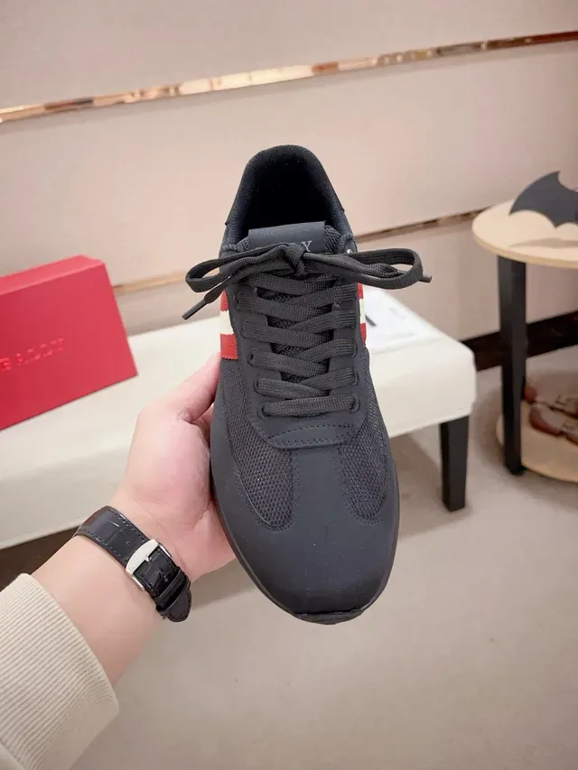 Black Red Low-Top Mesh-and-Synthetic Upper Sneakers 5