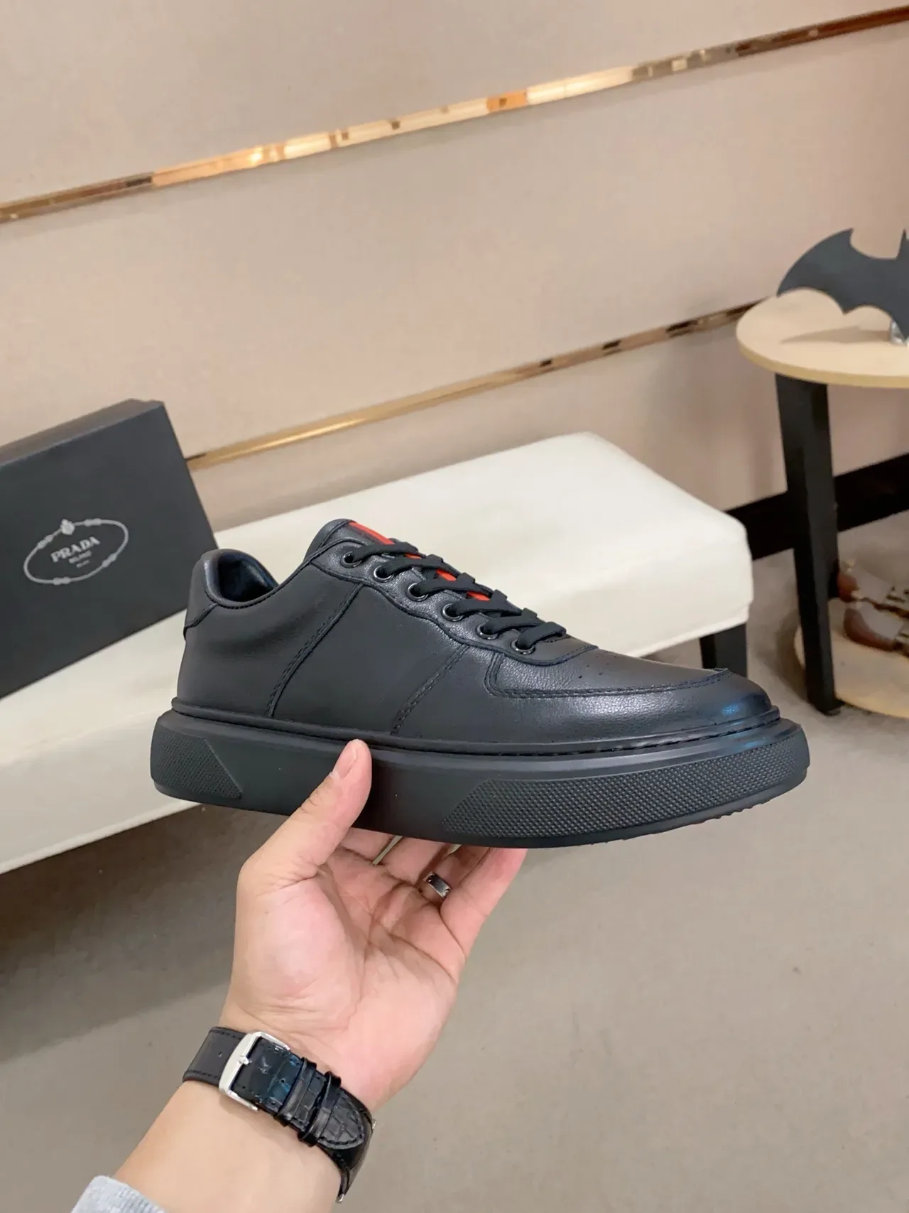 Black Red Smooth Leather Upper Low-Top Silhouette Sneakers 4