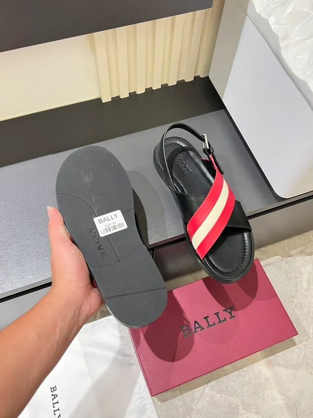 Black Striped Crisscross Strap Casual Sandals 4