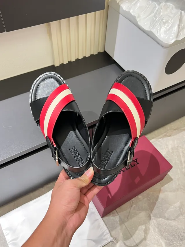 Black Striped Crisscross Strap Casual Sandals 5