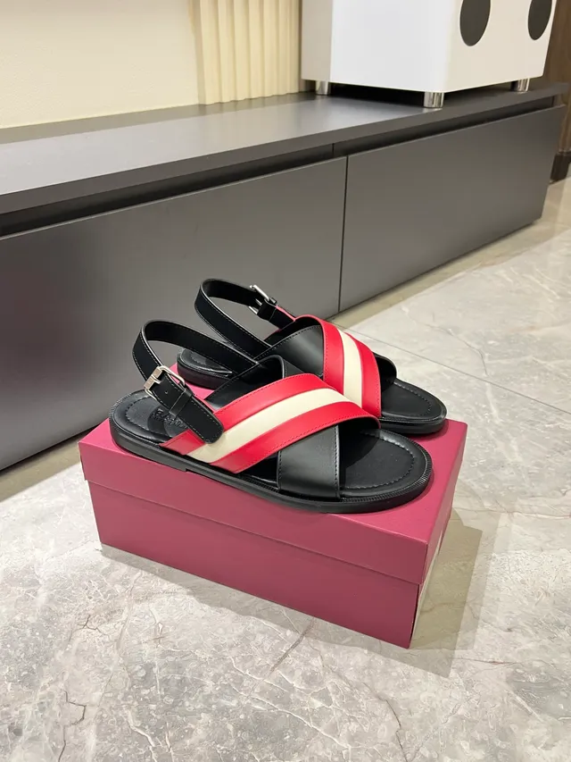 Black Striped Crisscross Strap Casual Sandals 6
