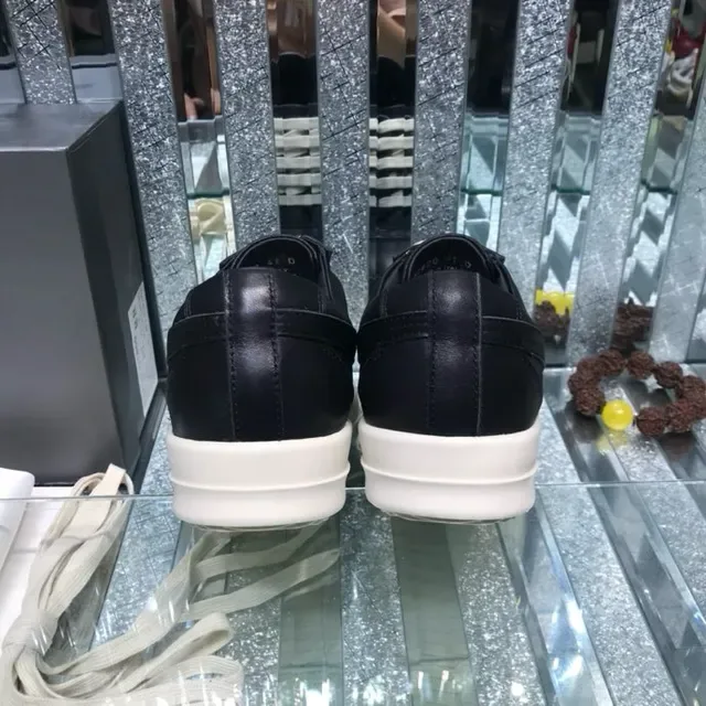 Black White Leather Upper Contrast Laces Lifestyle Sneakers 2