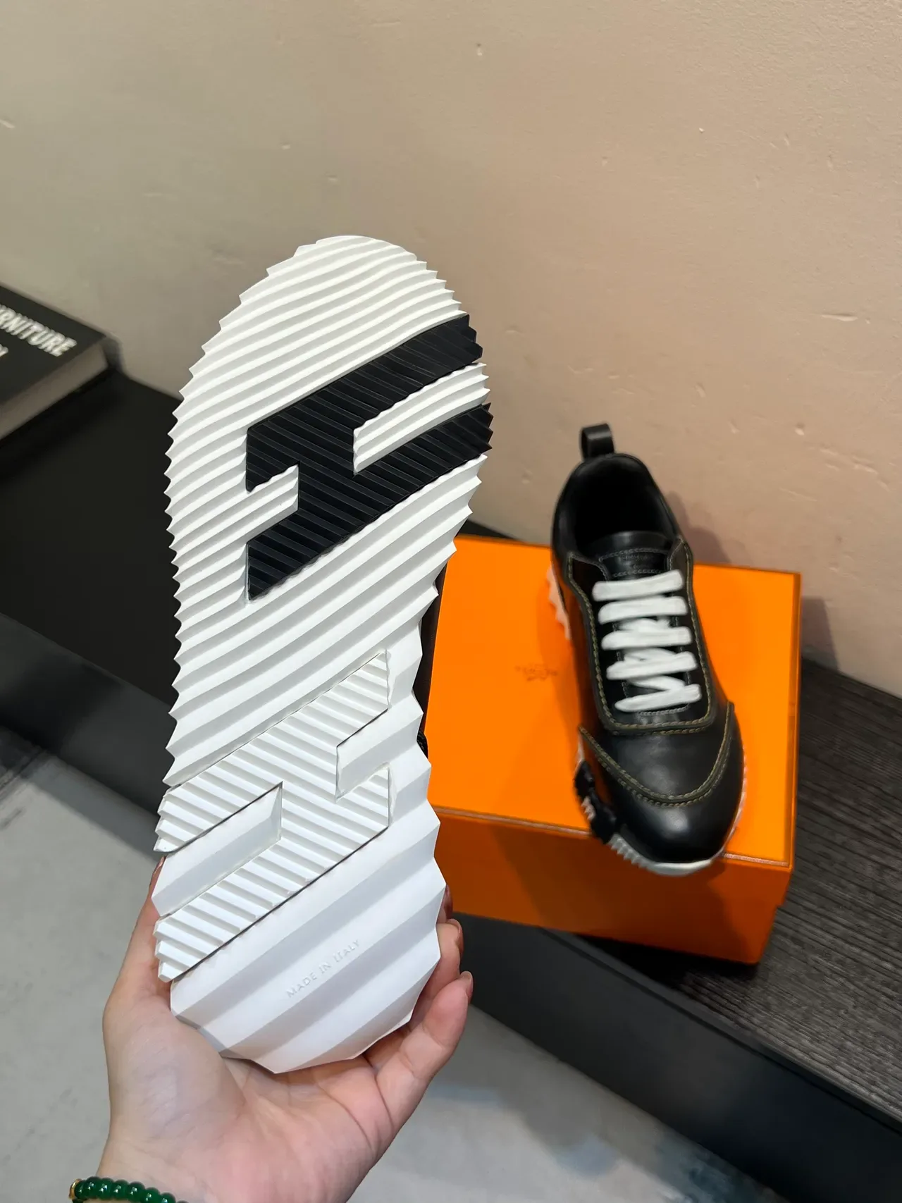 Black White Leather Upper Contrast Stitching Sneakers 9
