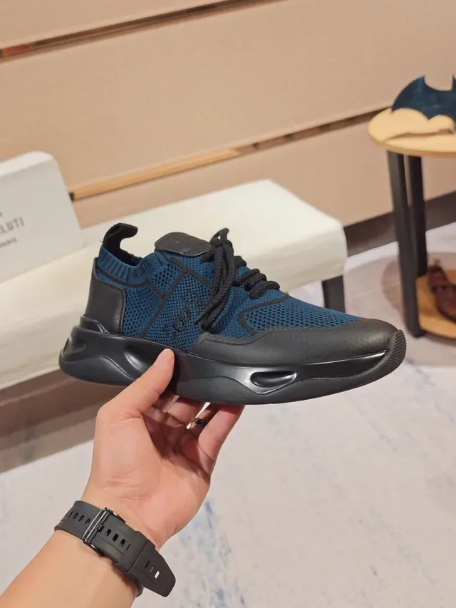 Blue and Black Mesh Upper Sculpted Sole Lifestyle Sneakers 4