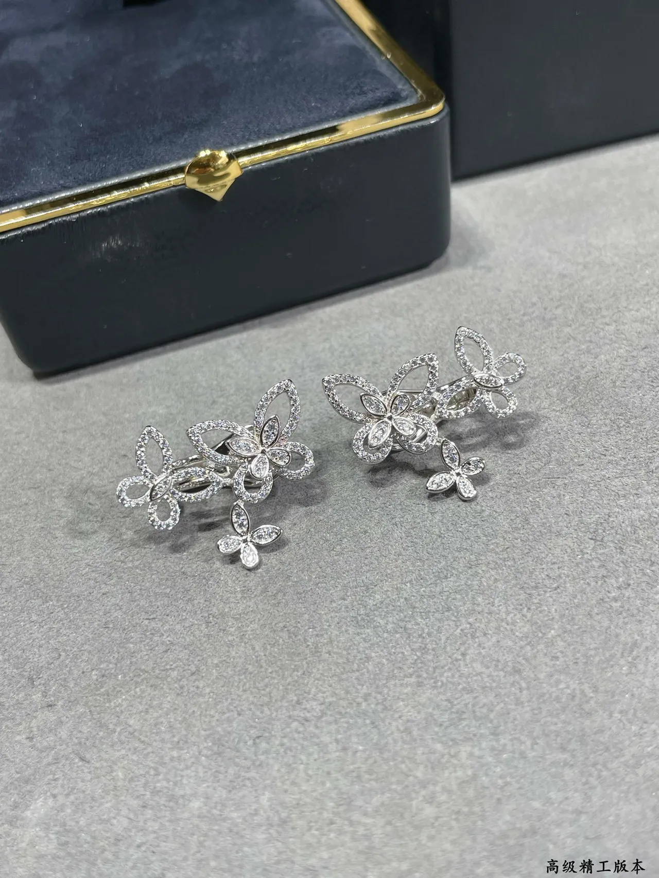 Butterfly Motif Pavé-Set Openwork Earrings 7