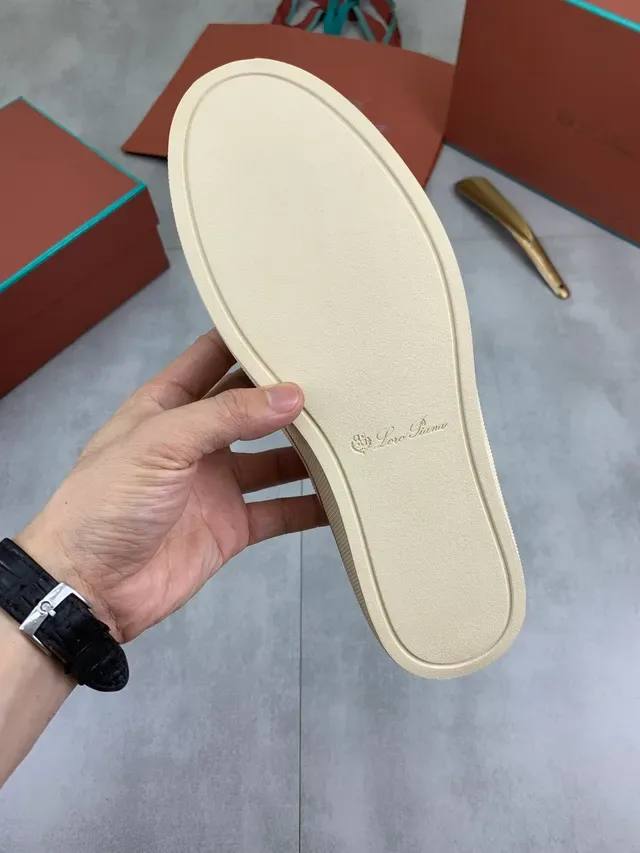 Cream Suede Low-Top Lace-Up Casual Shoe 2