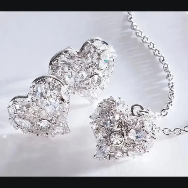 Crystal-Encrusted Heart Pendant Necklace 5