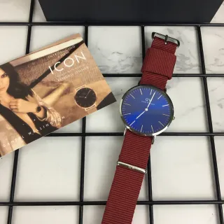 Daniel Wellington Blue Red Minimalist Gradient Dial Quartz Watch