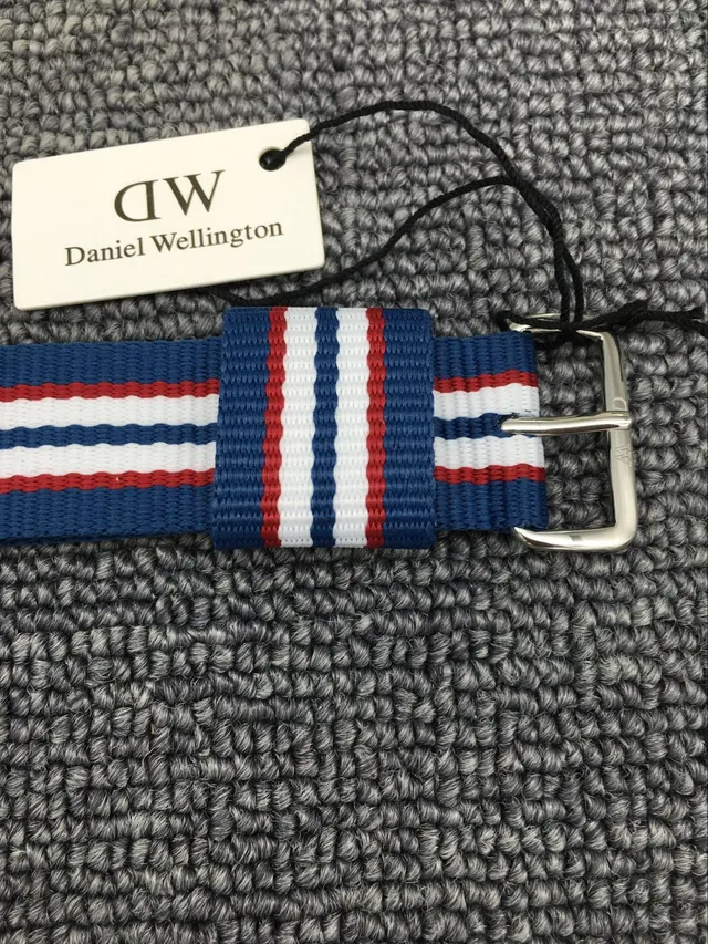Daniel Wellington Classic Blue Multicolor Minimalist Dial NATO Strap Quartz Watch 4