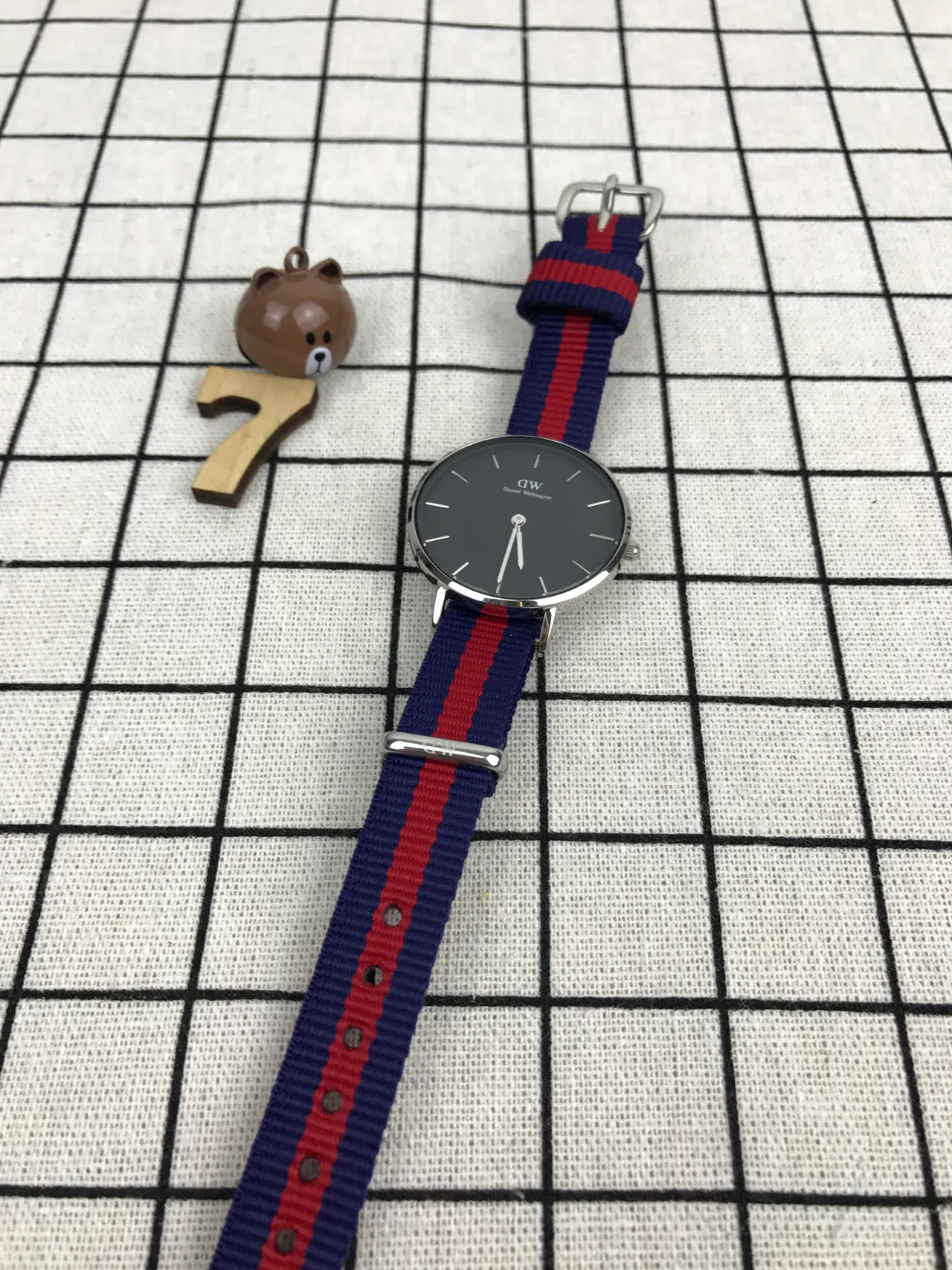 Daniel Wellington Classic Minimalist White Dial Navy Red White NATO Strap Quartz Watch 2