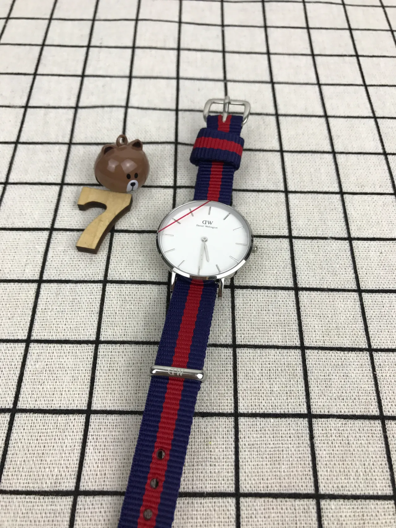 Daniel Wellington Classic Minimalist White Dial Navy Red White NATO Strap Quartz Watch 3