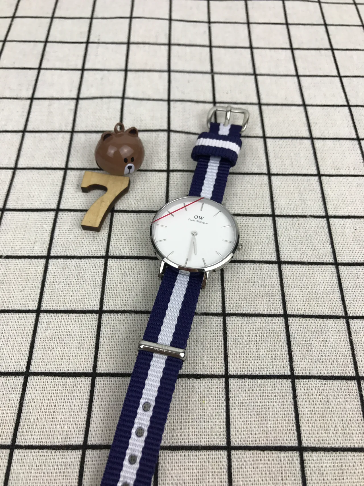 Daniel Wellington Classic Minimalist White Dial Navy Red White NATO Strap Quartz Watch 4