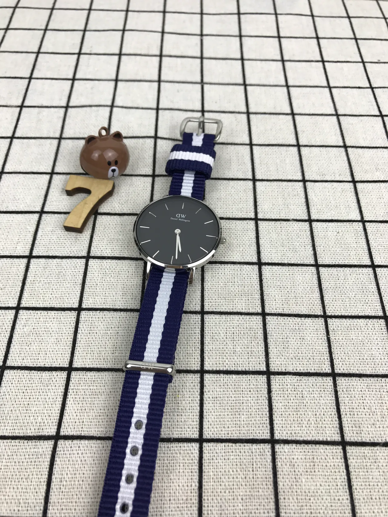 Daniel Wellington Classic Minimalist White Dial Navy Red White NATO Strap Quartz Watch 5