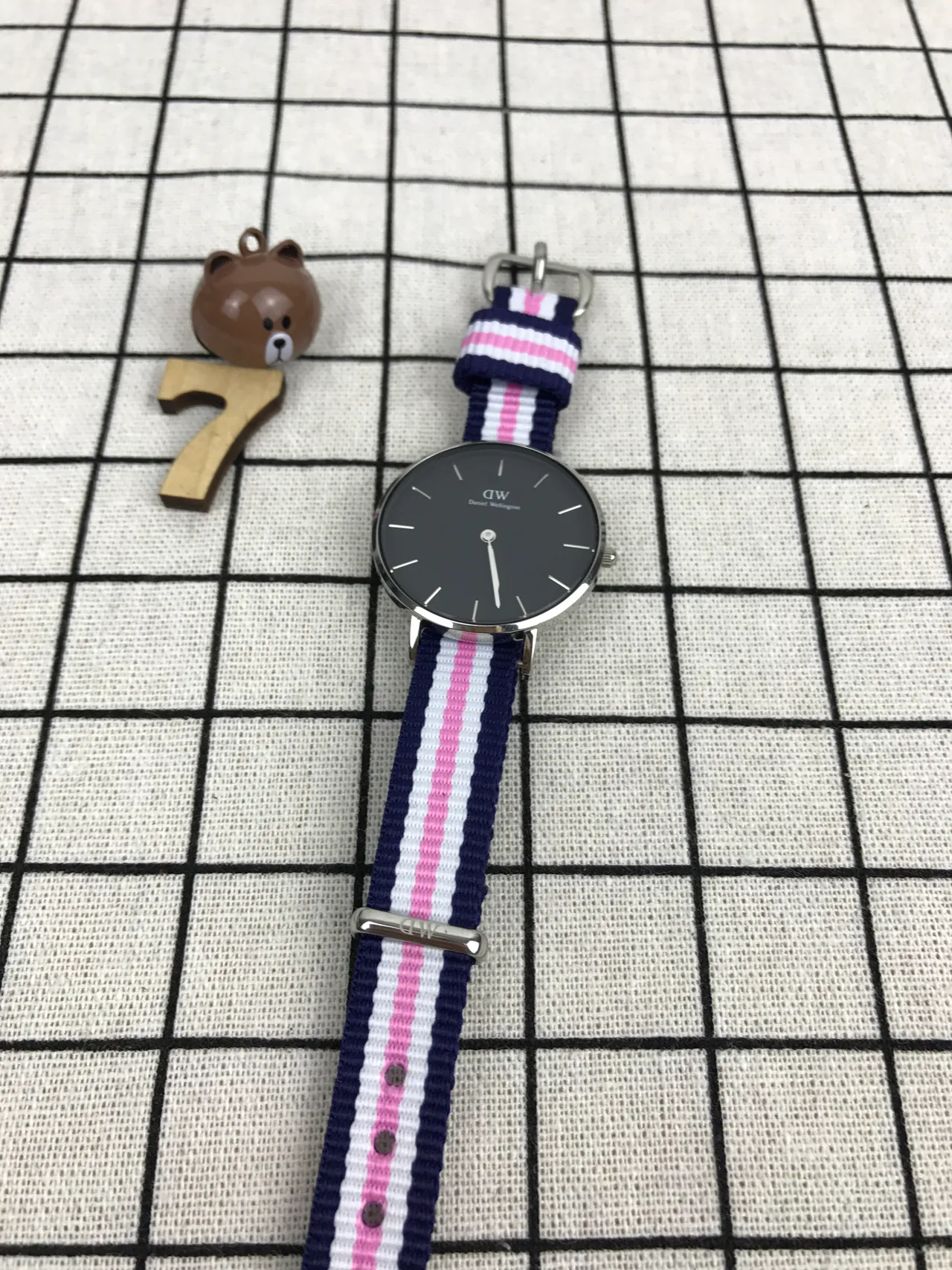 Daniel Wellington Classic Minimalist White Dial Navy Red White NATO Strap Quartz Watch 8