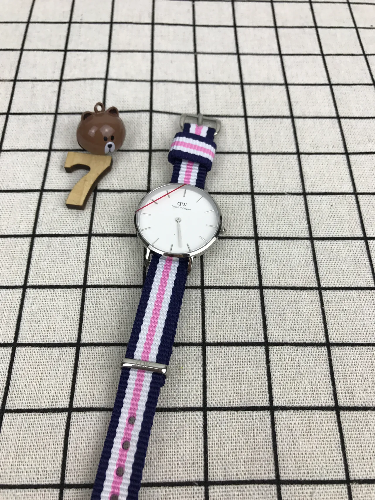 Daniel Wellington Classic Minimalist White Dial Navy Red White NATO Strap Quartz Watch 9