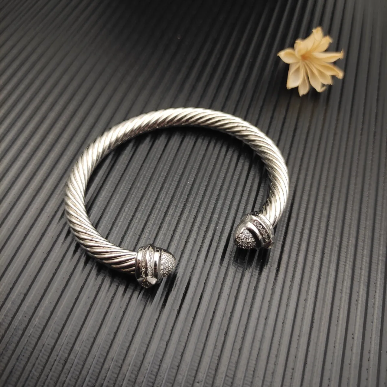 David Yurman Cable Classics Silver White Twisted Pavé Diamond Terminals Bracelet 8